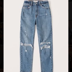Abercrombie Curve Love High Rise Mom Jeans, size 31